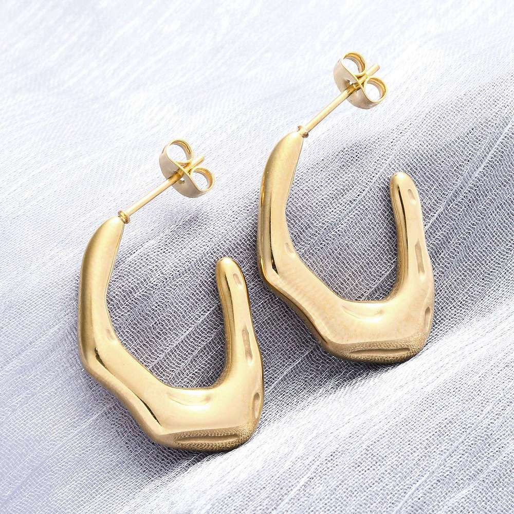 Aritos en forma de U