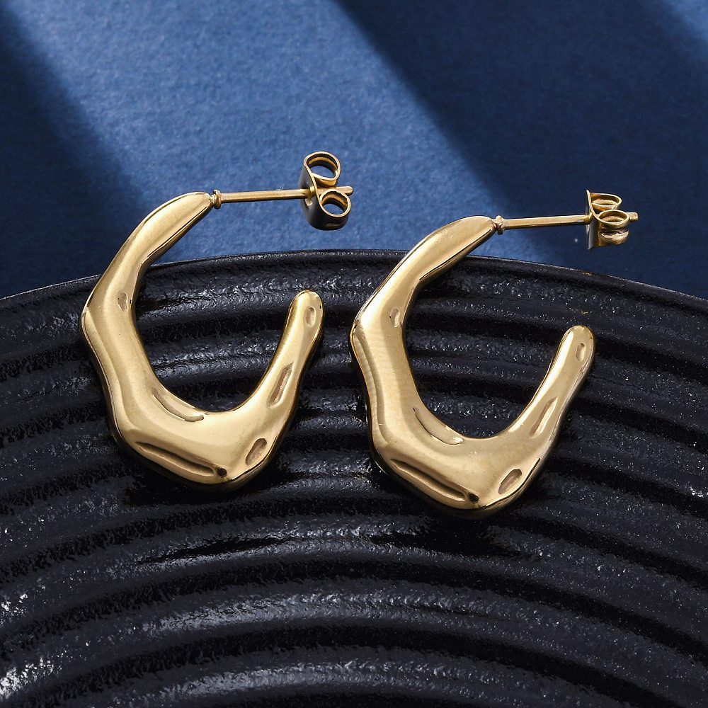 Aritos en forma de U