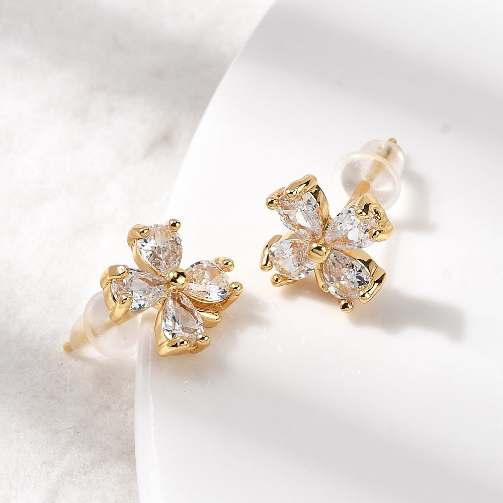 Aretes Flor pequeña de circonita cúbica transparente