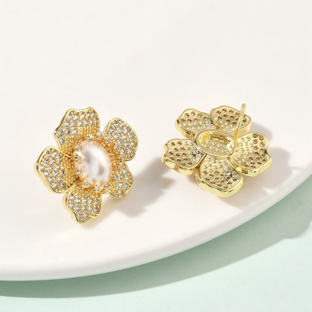 Aretes de Flores circonita cúbica transparente