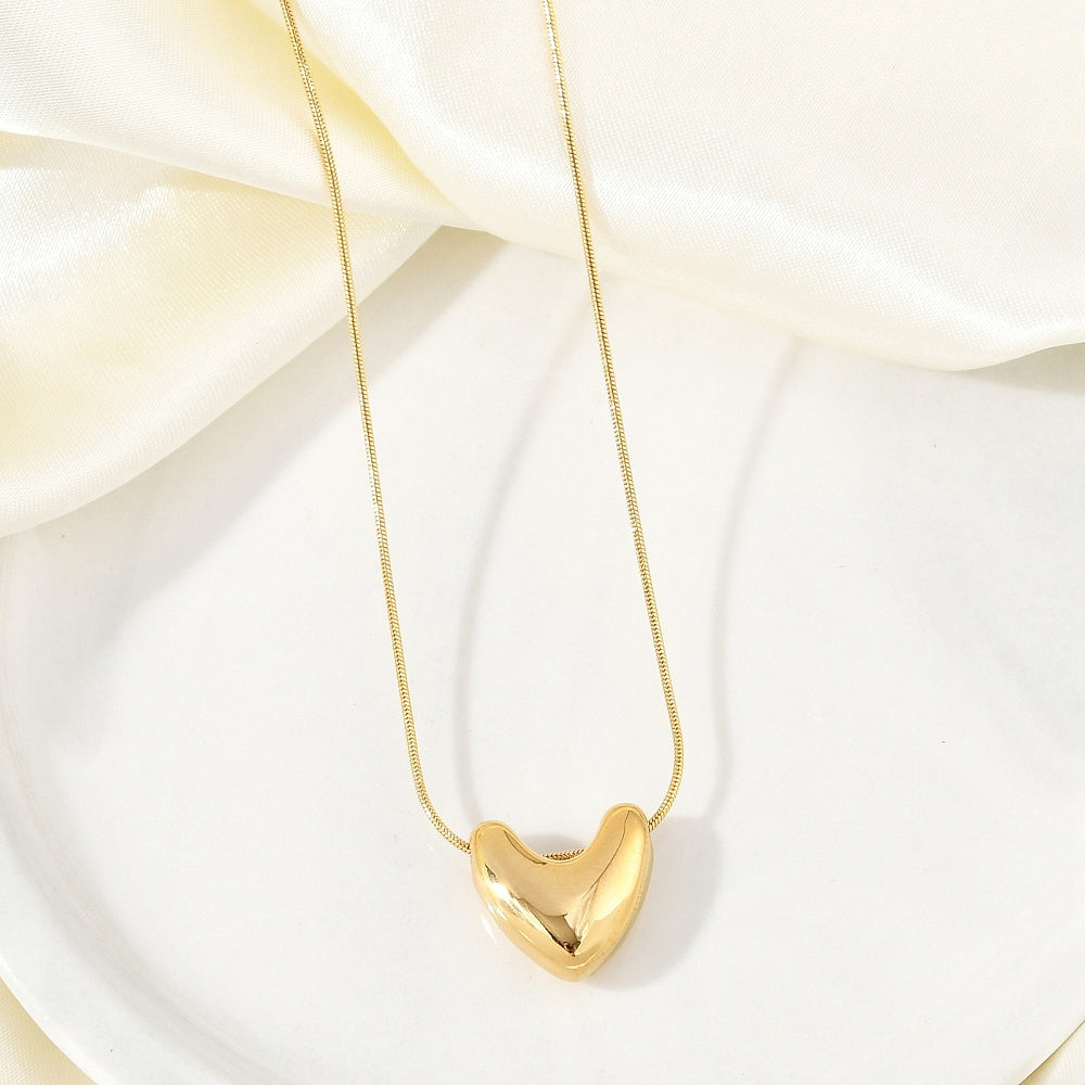 Cadena de serpiente con colgante de corazón