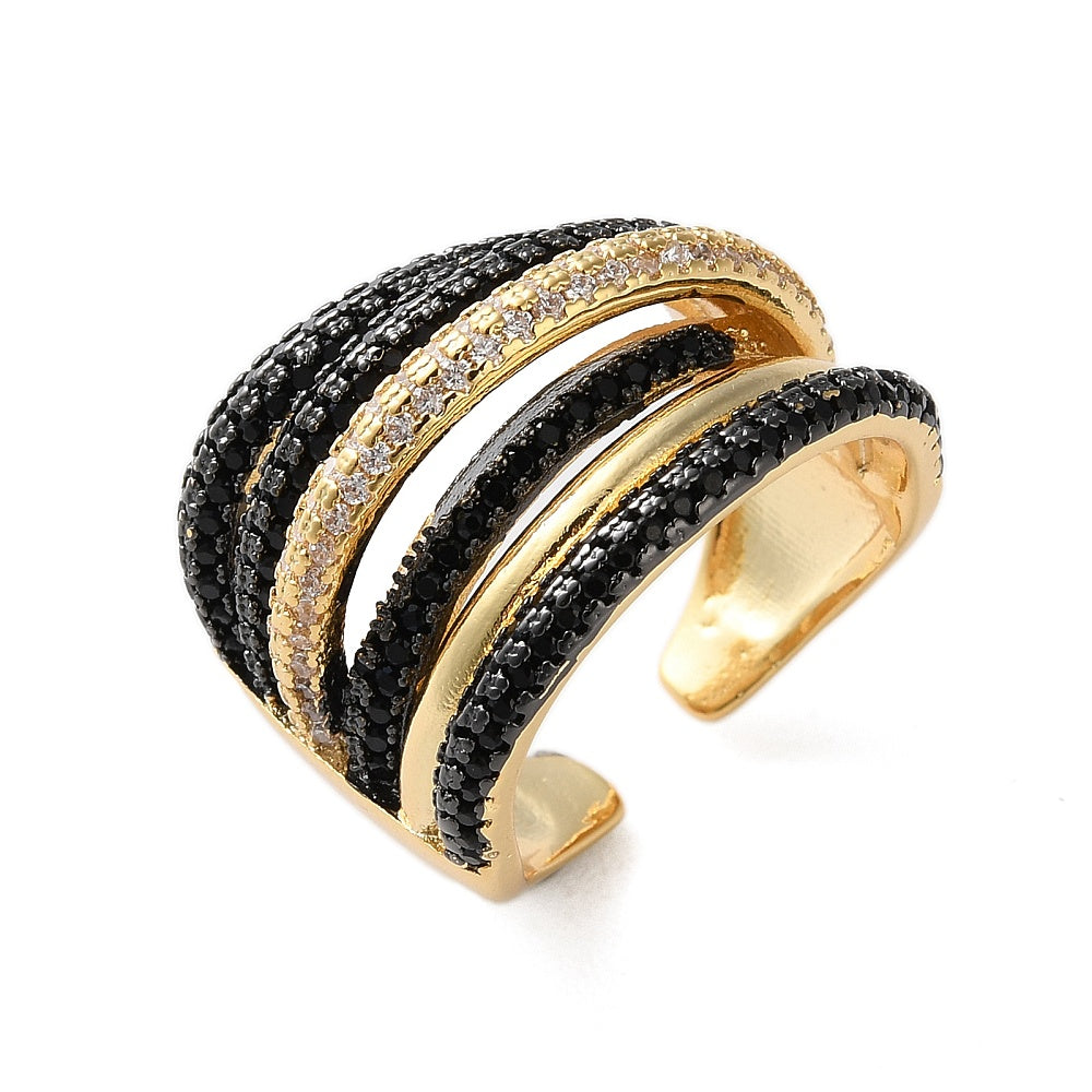 Anillo con líneas de Circonias Negras y Transparentes