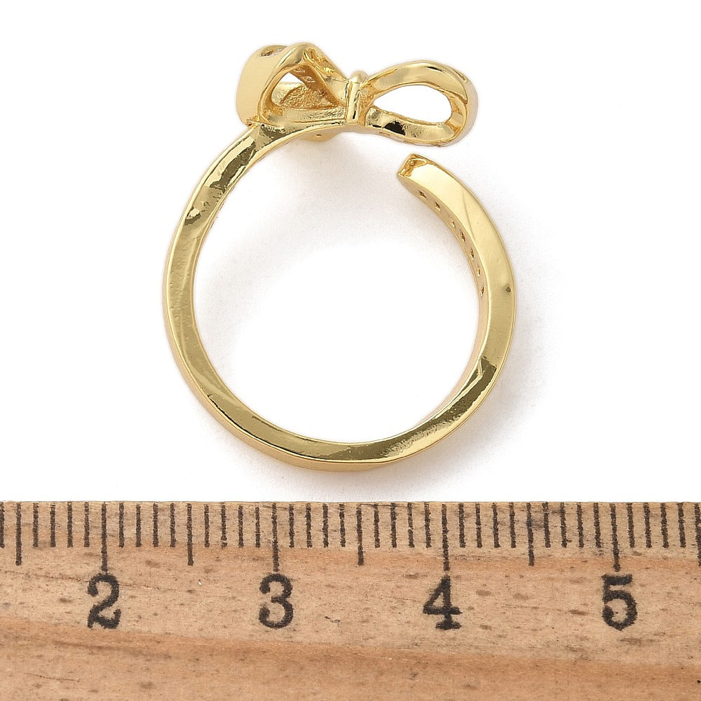 Anillo de lazo de circonita cúbica