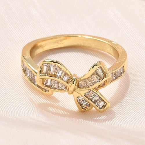 Anillo de lazo de circonita cúbica