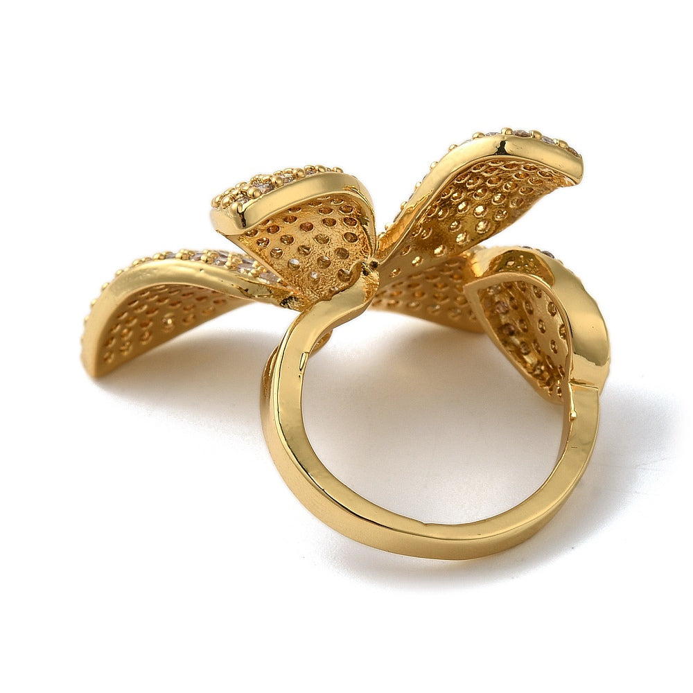 Anillo de Flor con circonia cúbica